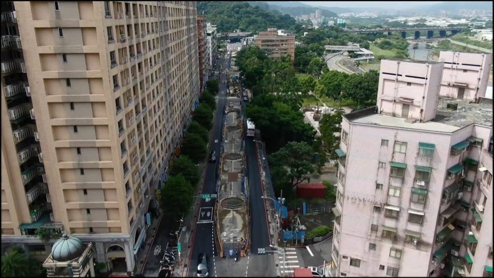 (土城區中央路四段井基開挖作業現況，來源：捷運三鶯線團隊)