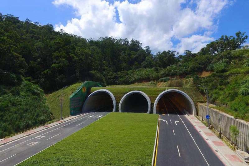 全台首座！道路、捷運共構的三連孔近接隧道！