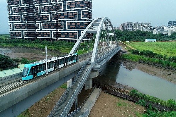 ▲淡海輕軌藍海橋