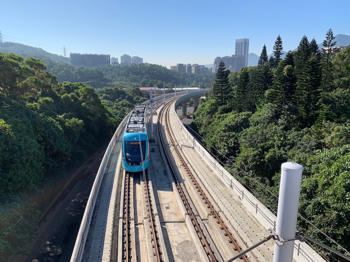 （圖說：淡海輕軌列車試乘畫面）